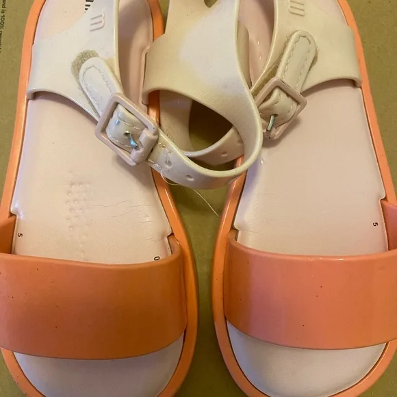 Used - Picture 2 of 6